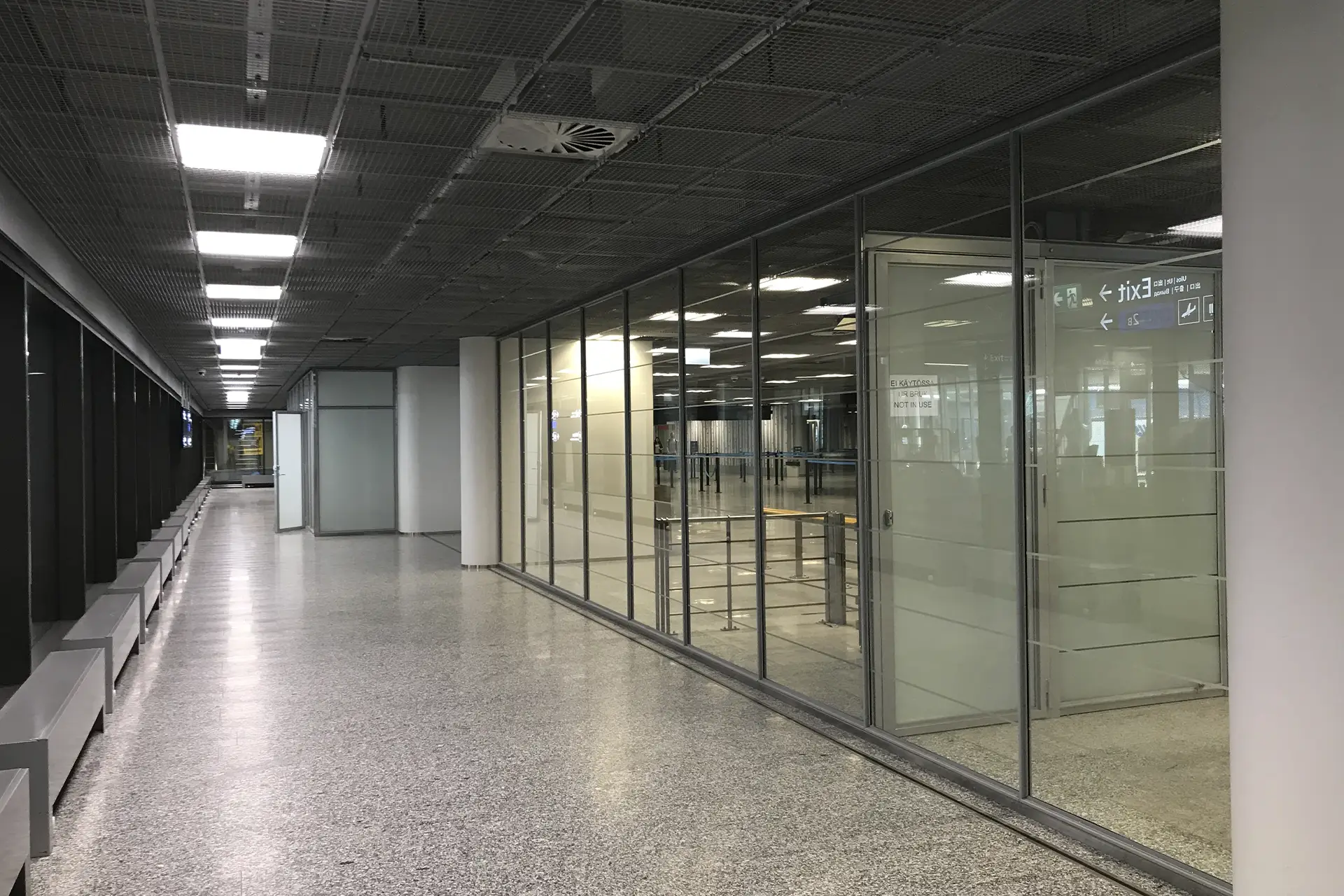 Lasipalo-ovet ja lasipaloseinät